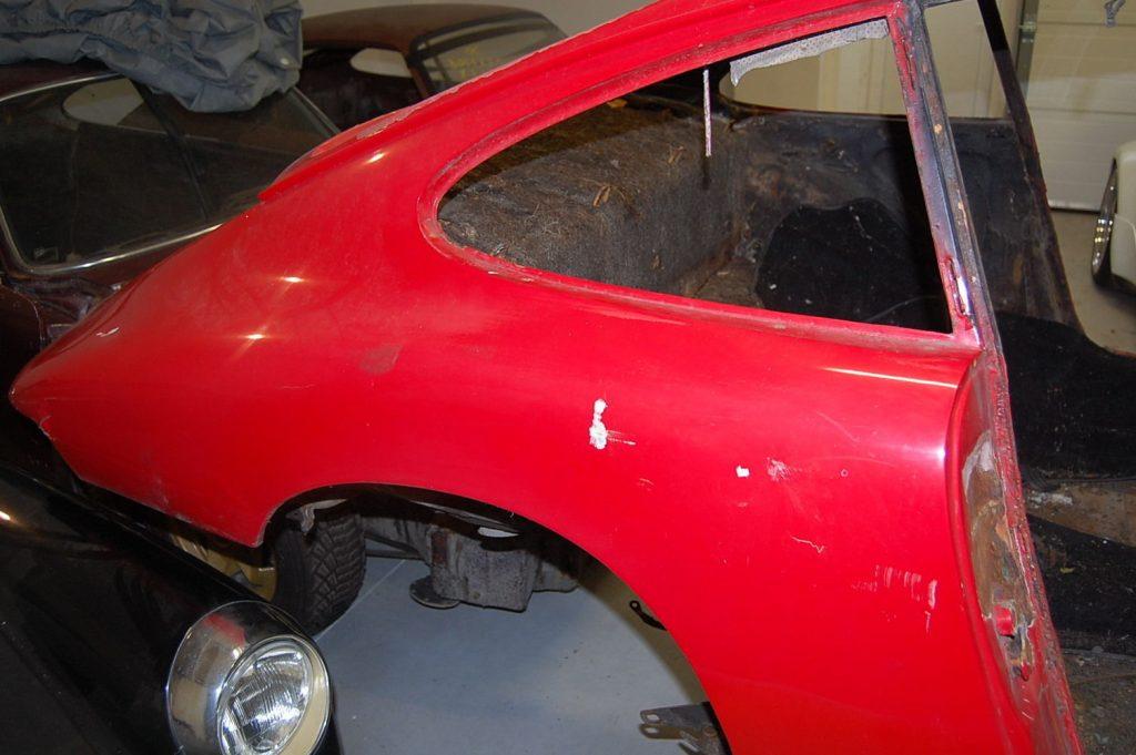 1968 Porsche 911 L body in good condition