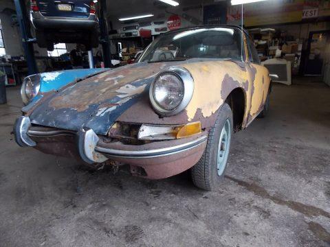 1972 Porsche 911 Targa Restoration Project with Extra body shell for sale