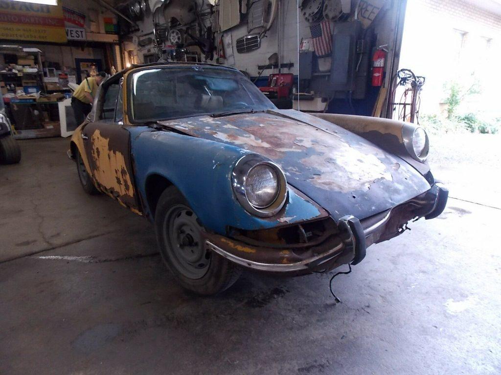 1972 Porsche 911 Targa Restoration Project with Extra body shell
