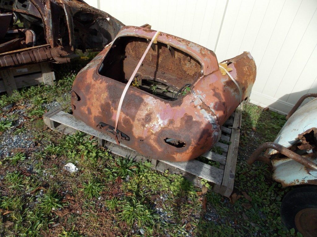 1959 Porsche 356 coupe back half of body section